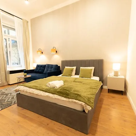 Superior N' Cozy Mozsar 6 In The Heart Of Budapest