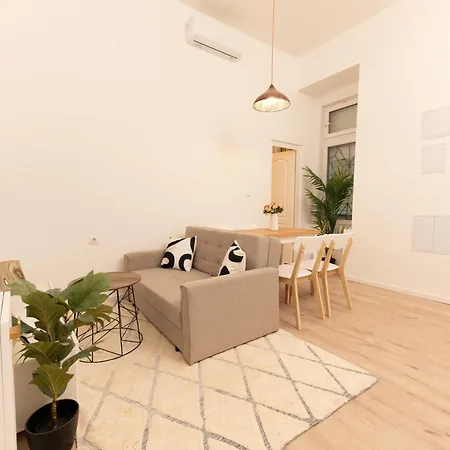 Apartment Superior N' Cozy Mozsar 6 In The Heart Of