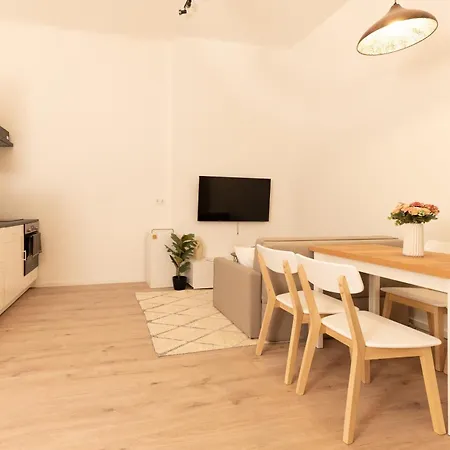 Superior N' Cozy Mozsar 6 In The Heart Of Budapest