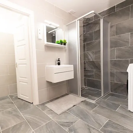 Superior N' Cozy Mozsar 6 In The Heart Of Apartment Budapest